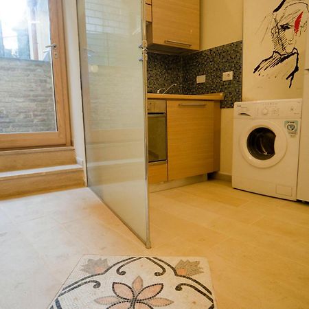 ローマSilenzioso Monolocale In Zona Parioliアパートメント エクステリア 写真